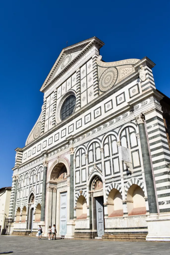 église Santa Maria Novella bien décorée avec une architecture typique de Florence