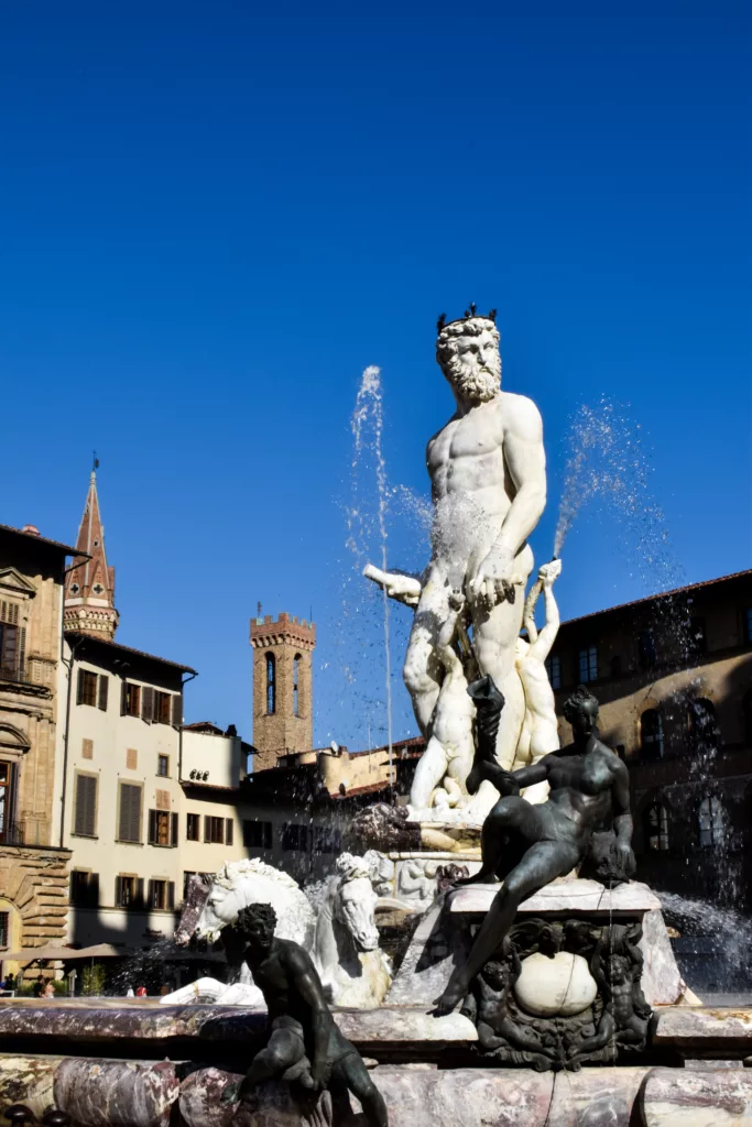 statue sur une fontaine